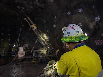 Kainantu Mine Workers Drilling - K92 Mining